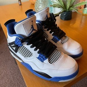 Air Jordan 4 Retro Motorsport 2017 size 8.5 Mens